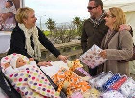 St Kilda Esplanade Market - Whitsundays Accommodation 2