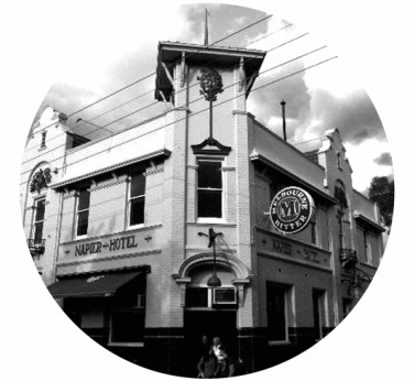 Upstairs At The Napier Hotel - Whitsundays Accommodation 1