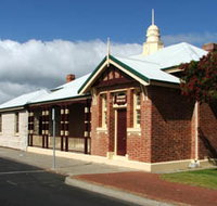 Artgeo Cultural Complex - Old Courthouse - Whitsundays Accommodation