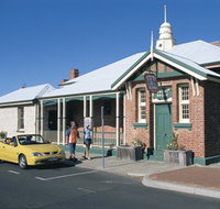 Old Court House Complex - Whitsundays Accommodation