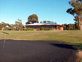Maitland Golf Club Incorporated - Whitsundays Accommodation 0