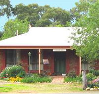 Stacey Studio Gallery  Almond Grove BB - Whitsundays Accommodation