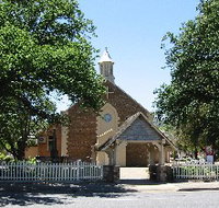 St George Church and Cemetery Tours - Whitsundays Accommodation