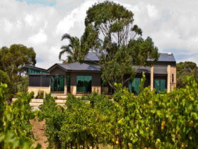 Delacolline Estate - Whitsundays Accommodation 0