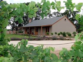 VineCrest Fine Barossa Wine - Whitsundays Accommodation 0