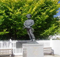 Alexander Cameron Statue - Whitsundays Accommodation