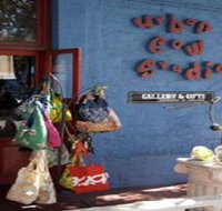 Urban Cow Studio - Whitsundays Accommodation
