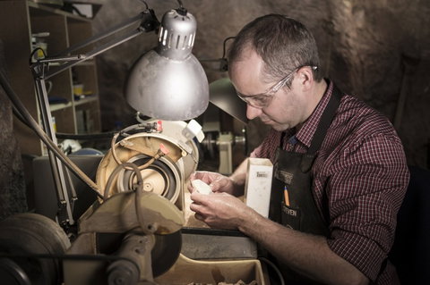 Unique Opal And Diamond Mine  - The Underground Opal Mine - Whitsundays Accommodation 6
