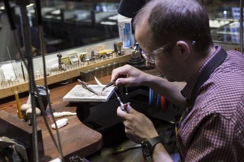 Unique Opal And Diamond Mine  - The Underground Opal Mine - Whitsundays Accommodation 7