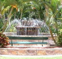 Bauer and Wiles Memorial Fountain - Whitsundays Accommodation