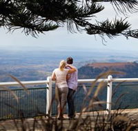 Picnic Point Lookout And Parkland - Whitsundays Accommodation