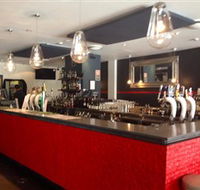 The White Horse Hotel - Whitsundays Accommodation