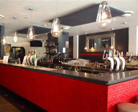 The White Horse Hotel - Whitsundays Accommodation 0