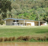 Razorback Ridge Wines - Whitsundays Accommodation