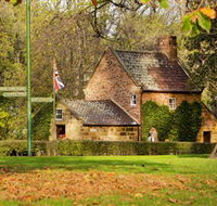Cooks Cottage - Whitsundays Accommodation