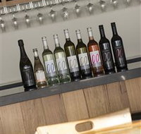 BAIE Wines - Whitsundays Accommodation