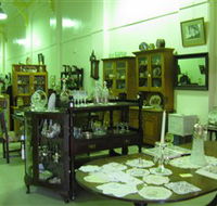 Glenleigh Antiques - Whitsundays Accommodation