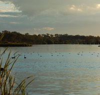Lake Inverell Reserve - Whitsundays Accommodation