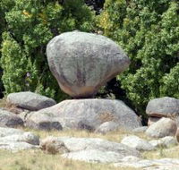 Balancing Rock - Whitsundays Accommodation