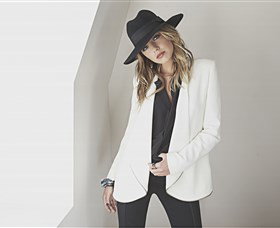 Reads Of Woollahra - Whitsundays Accommodation 0