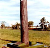 The Flood Memorial or The Stump - Whitsundays Accommodation