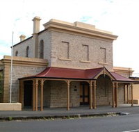 The Old Courthouse - Whitsundays Accommodation