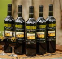 Grampians Estate - Whitsundays Accommodation