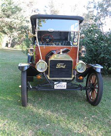 Moree Motor Enthusiasts - Whitsundays Accommodation 0