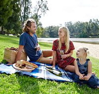 Wagga Beach - Whitsundays Accommodation