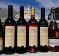 Camyr Allyn Winery - Whitsundays Accommodation