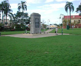 Sandgate War Memorial Park - Whitsundays Accommodation 2