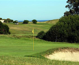 Bondi Golf Club - Whitsundays Accommodation 1