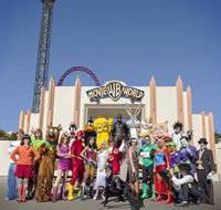 Warner Bros. Movie World - Whitsundays Accommodation