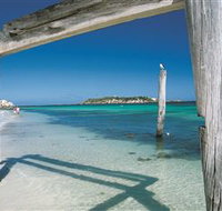 Hamelin Bay - Whitsundays Accommodation