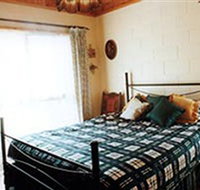 Sandon Bed and Breakfast - Whitsundays Accommodation