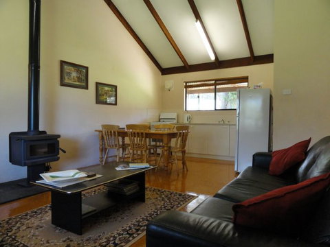 Tinglewood Cabins - Whitsundays Accommodation 1