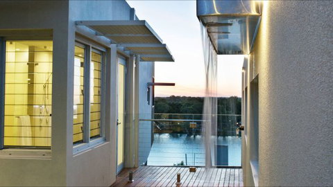 The Frames - Whitsundays Accommodation 2