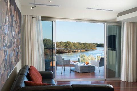 The Frames - Whitsundays Accommodation 26