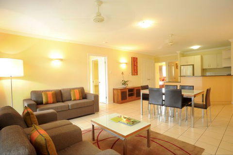 Bay Village Tropical Retreat - Whitsundays Accommodation 2