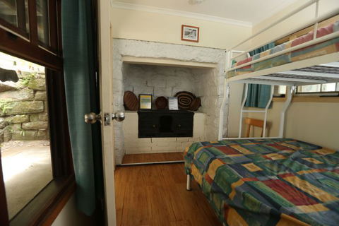 Sydney - Pittwater YHA - Whitsundays Accommodation 2