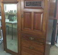 Virgils Touchwood Artisans Village - Whitsundays Accommodation