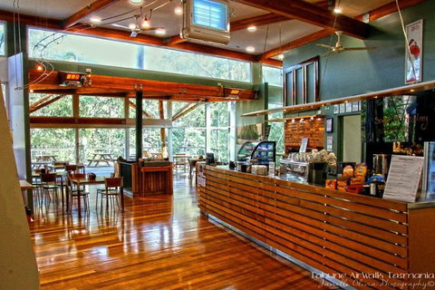 Small-group DayTour From Hobart: Hastings Caves, Huon Valley And Tahune AirWalk - Whitsundays Accommodation 15