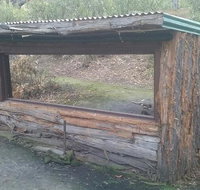 Devil Hide Overnight stay 495 for up to 3 people - Whitsundays Accommodation