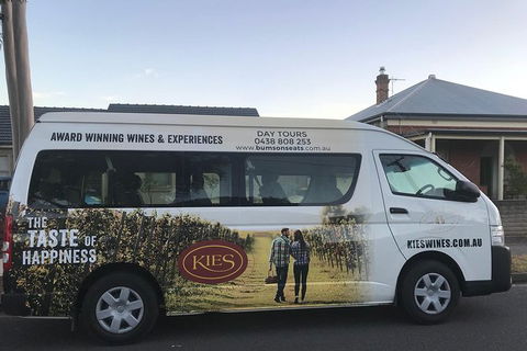 AirPort Transfers & People Mover - Whitsundays Accommodation 7