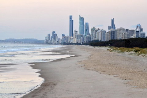 Luxury Brisbane Airport Transfers To And From Surfers Paradise For 2 Person - Whitsundays Accommodation 1