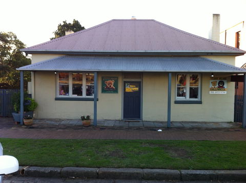 Teddy Bears Downstairs And Grandma's Feather Bed - Whitsundays Accommodation 0