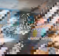 Under The Oak Handmade Gallery and Gifts - Whitsundays Accommodation