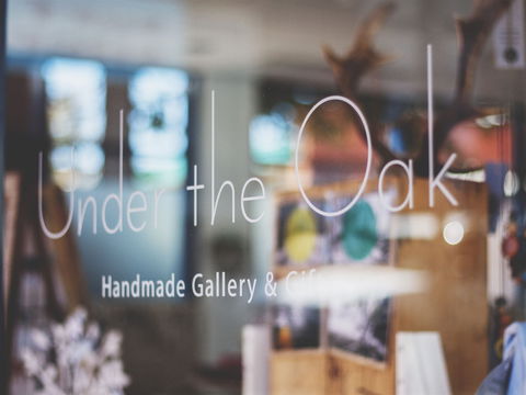 Under The Oak Handmade Gallery And Gifts - Whitsundays Accommodation 0