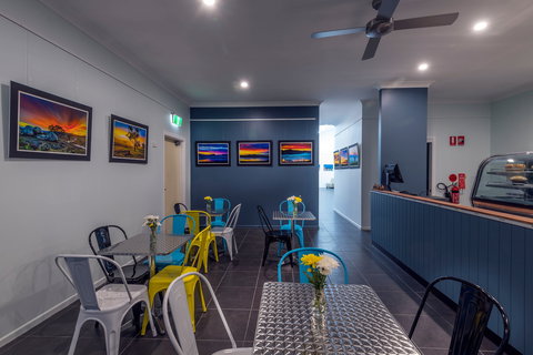 Gawura  Aboriginal Art Gallery And Cafe - Whitsundays Accommodation 2