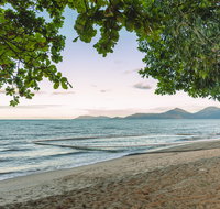 Holloways Beach - Whitsundays Accommodation
